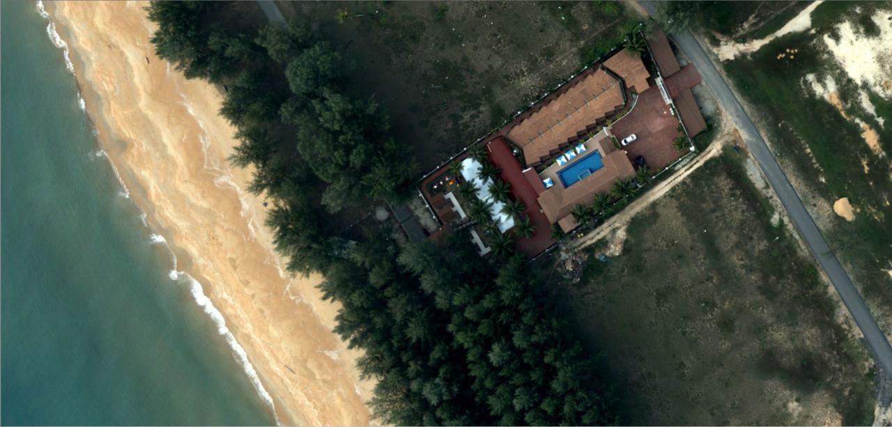 Alsafina Kijal Beach Resort & Restaurant Exterior photo